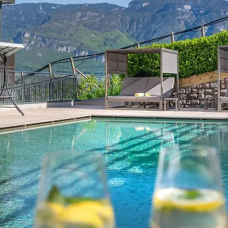 Vineus Tramin 4*