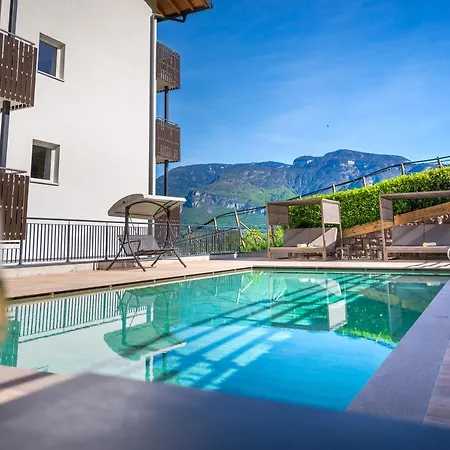 Vineus Tramin Hotel 4*